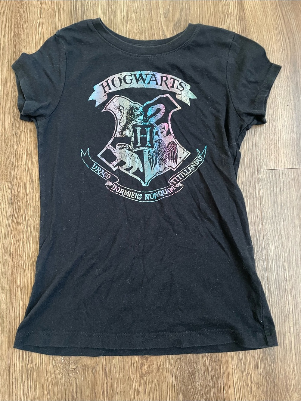 Harry Potter Hogwarts Black Girls Graphic T-Shirt Size S 6